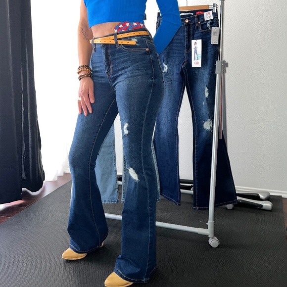 High Rise Flare Celebrity Pink Fast Times Jeans SZ 3 26 Juniors Dark Denim EUC - Picture 3 of 9